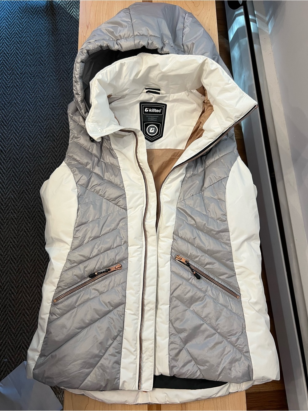 Killtec Hooded Puffer Vest in Light Gray and White